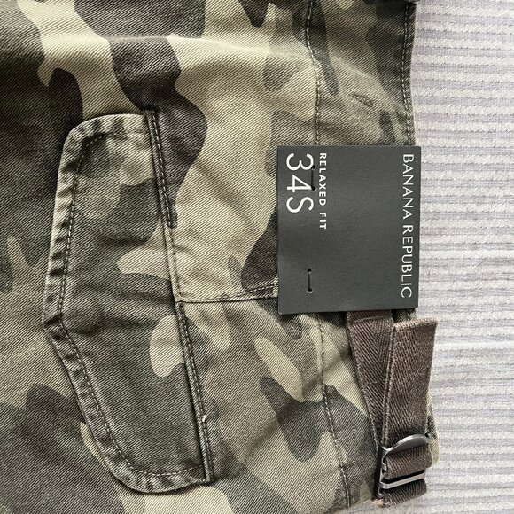 Banana Republic camo cargo pants for men Size 34 S - Picture 3 of 3